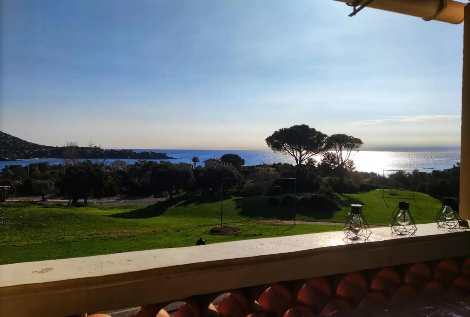 Village Vacances Cap Esterel , Agay , T2 Climatise Vue Mer Panoramique - Acces De Plain-Pied Au Calme Rare Sur Le Site - Piscines Et Parking Couvert Inclus Saint-Raphael  France
