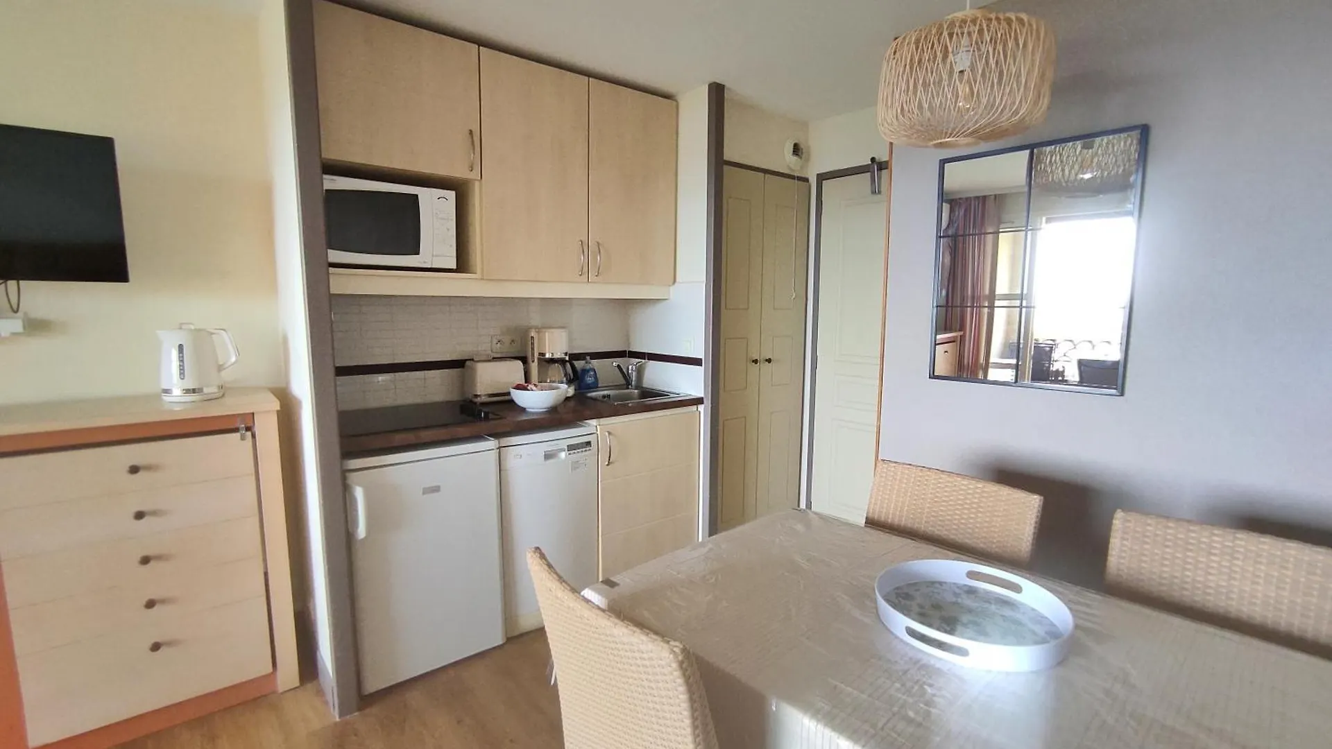 Apartment Village Vacances Cap Esterel , Agay , T2 Climatise Vue Mer Panoramique - Acces De Plain-Pied Au Calme Rare Sur Le Site - Piscines Et Parking Couvert Inclus Saint-Raphael