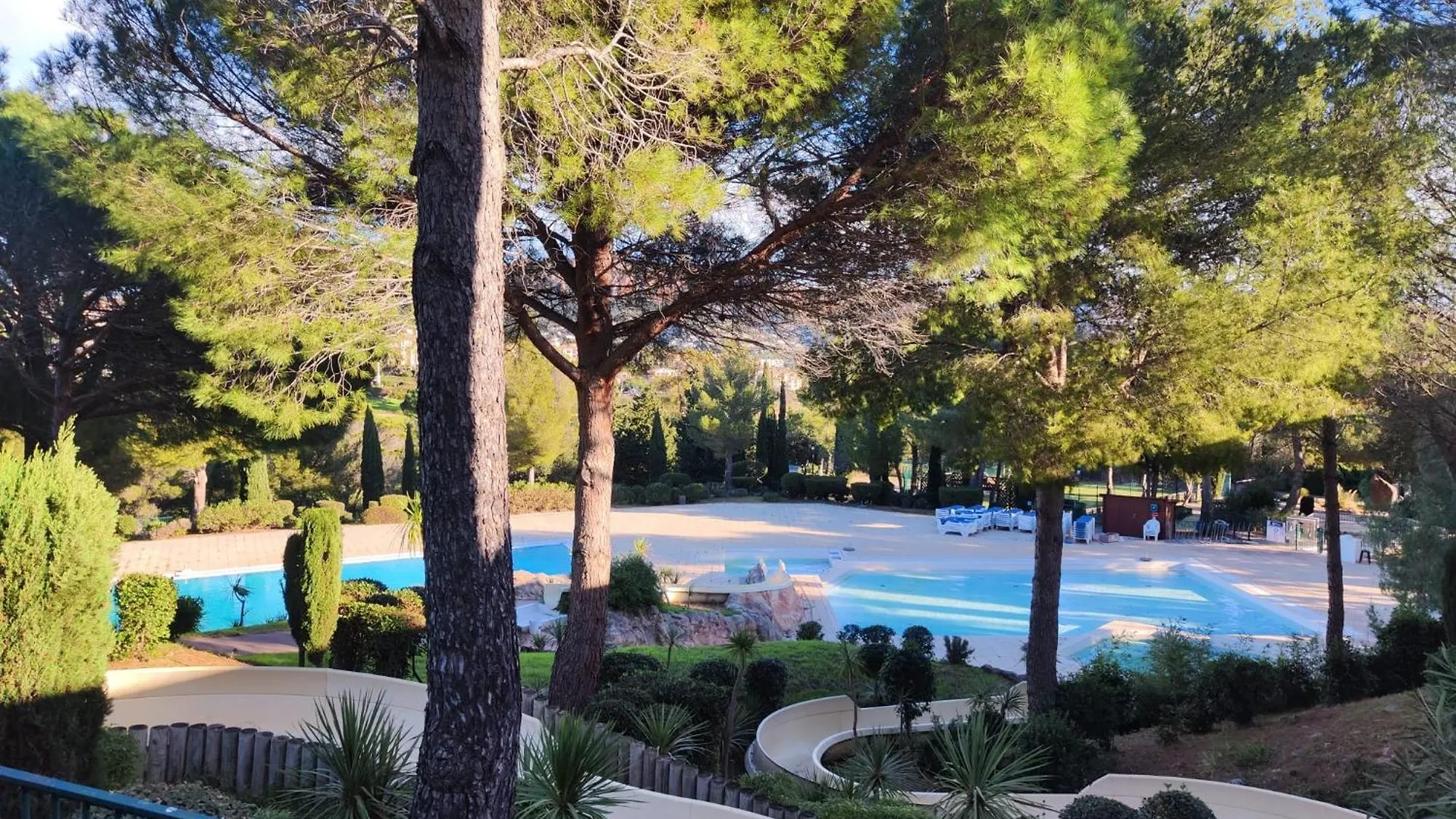 Village Vacances Cap Esterel , Agay , T2 Climatise Vue Mer Panoramique - Acces De Plain-Pied Au Calme Rare Sur Le Site - Piscines Et Parking Couvert Inclus Saint-Raphael  0*, Saint-Raphael (Var)