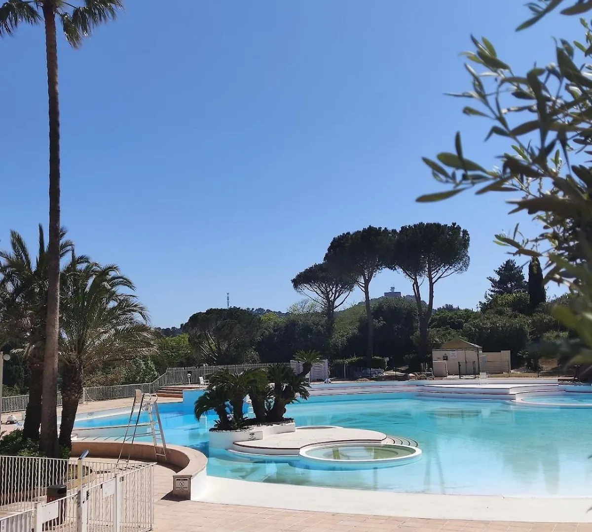 Village Vacances Cap Esterel , Agay , T2 Climatise Vue Mer Panoramique - Acces De Plain-Pied Au Calme Rare Sur Le Site - Piscines Et Parking Couvert Inclus Saint-Raphael  France