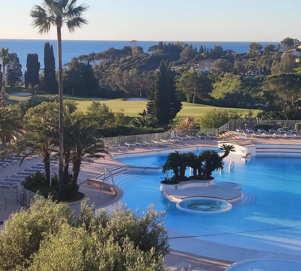 Village Vacances Cap Esterel , Agay , T2 Climatise Vue Mer Panoramique - Acces De Plain-Pied Au Calme Rare Sur Le Site - Piscines Et Parking Couvert Inclus Saint-Raphael  0*, Saint-Raphael (Var) France