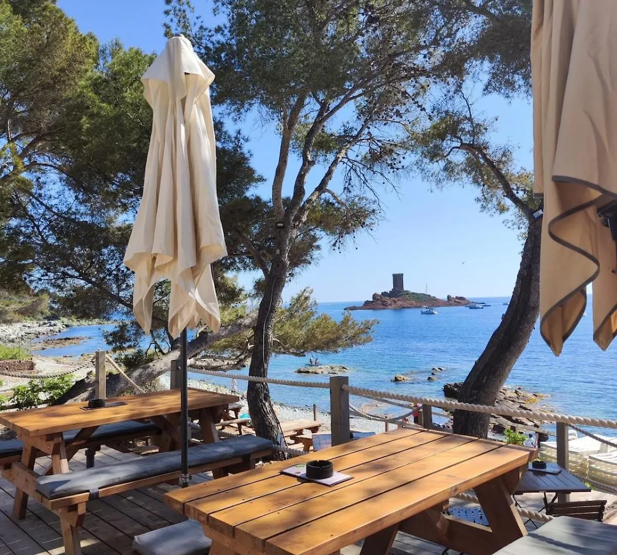 Village Vacances Cap Esterel , Agay , T2 Climatise Vue Mer Panoramique - Acces De Plain-Pied Au Calme Rare Sur Le Site - Piscines Et Parking Couvert Inclus Saint-Raphael  Saint-Raphael (Var)